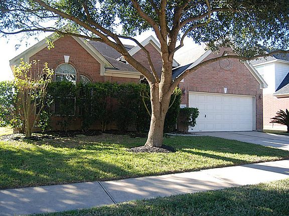 Welcome to your new home in Anderson Woods