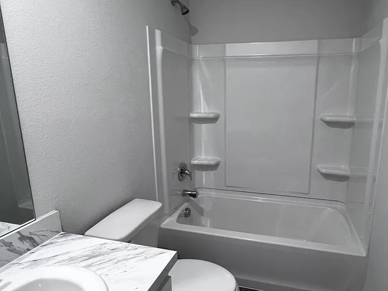 149 Polasek Dr — Photo 3