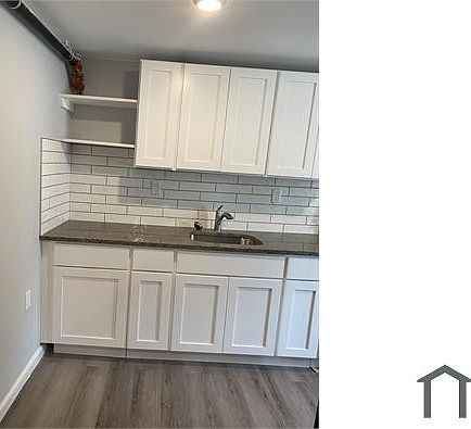 3rd image of 4941 Wayne Ave #3