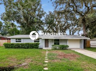 921 Hillside Dr, Lutz, FL 33549