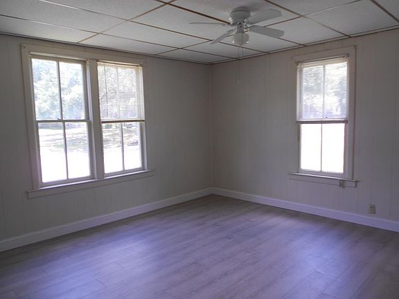 3rd image of 511 & 515 W Gordon St