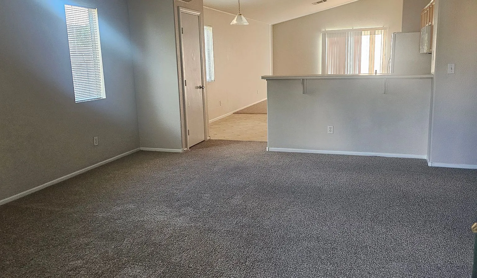 4 bedroom home for rent — Photo 3