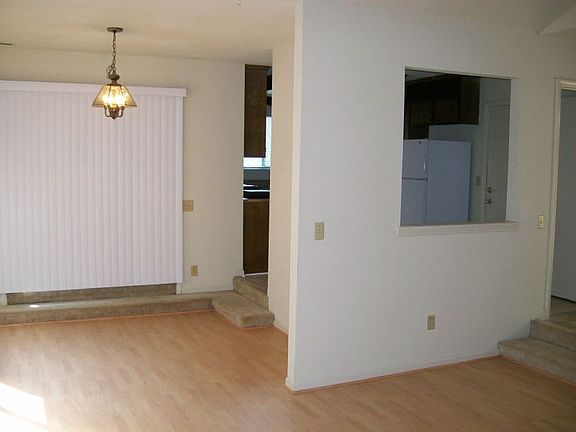 dining room & kitchen entry