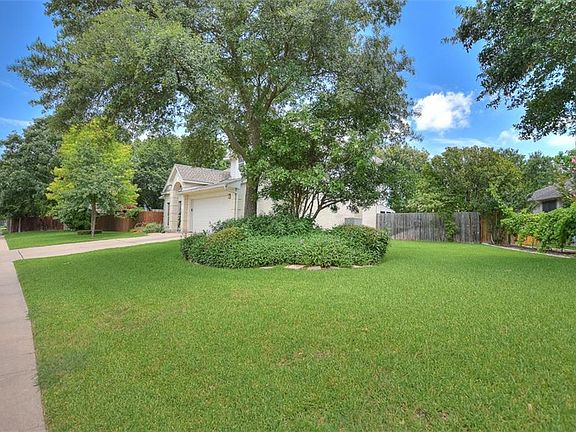 2nd image of 1215 Rocky Creek Dr