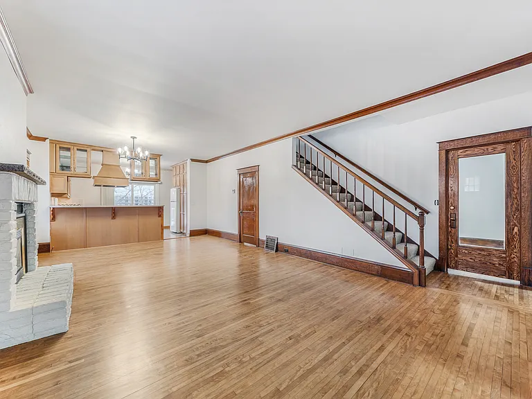 1721 W Main St — Photo 4