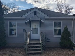 3913 Thomas Ave N, Minneapolis, MN 55412