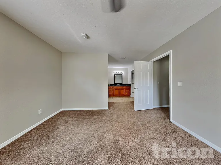 1807 N Waterman Dr — Photo 8