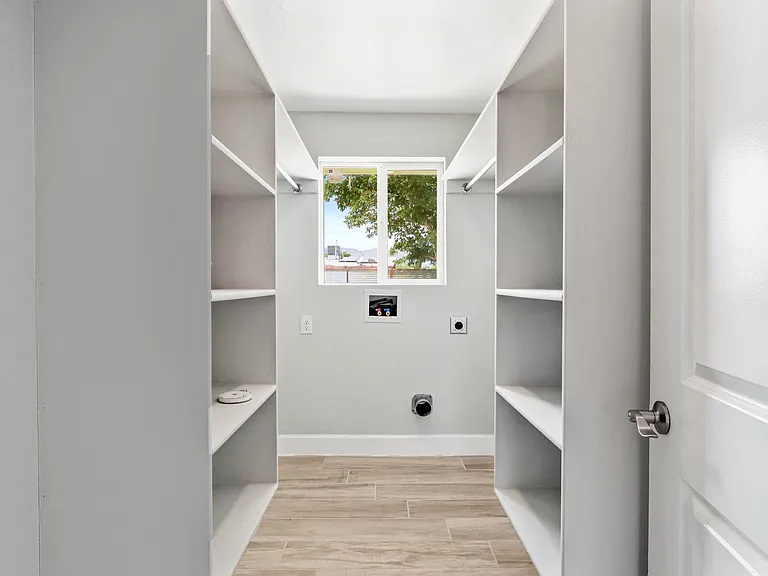 Laundry/Pantry