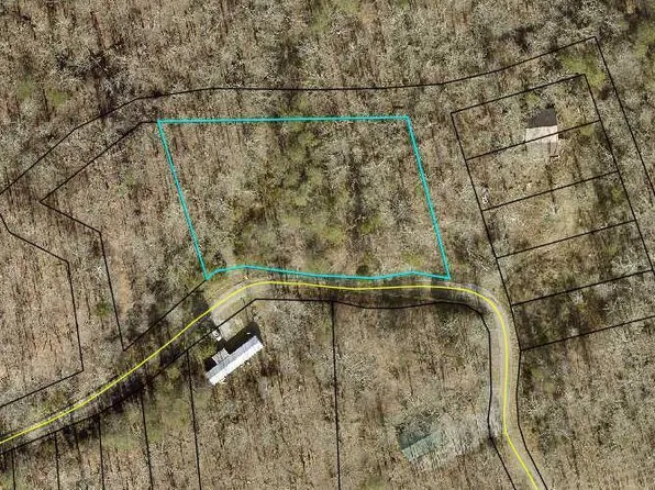 68 Colonel Dr, Burnside, KY 42519