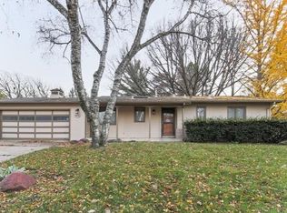6015 Duluth Ln, Golden Valley, MN 55422