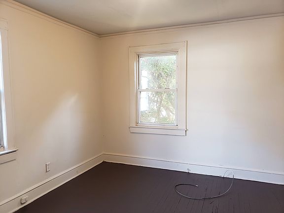 5th image of 415 S Texas Ave