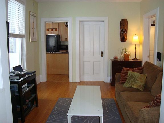 4th image of 122 E Ohio St