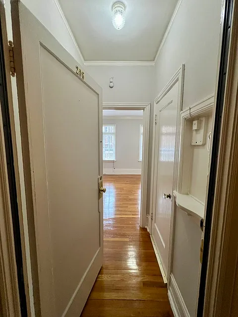 895 Sutter St — Photo 2