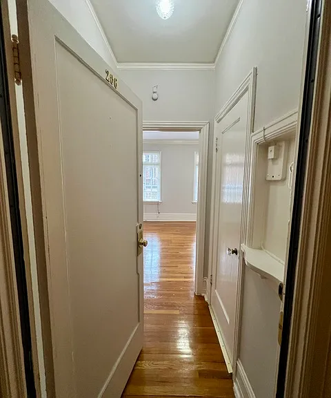 895 Sutter St — Photo 2
