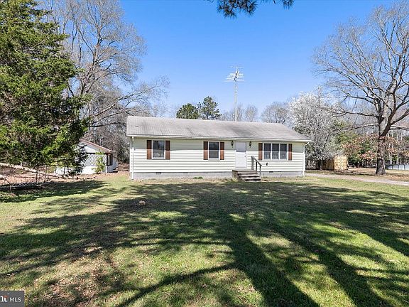 3rd image of 22149 Phillips Hill Rd