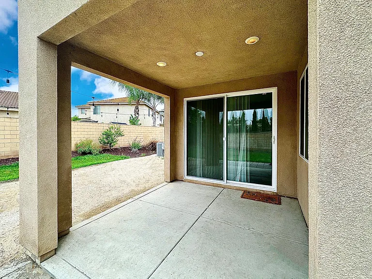 14810 Shelburne Ct — Photo 39