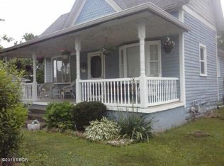 600 W Monroe St, Herrin, IL 62948