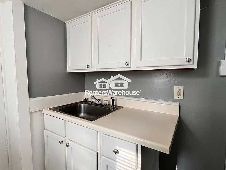 732 19th St #7 — Photo 4
