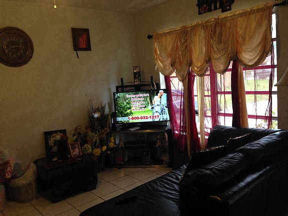 2nd image of 14942 NE 11th Ct