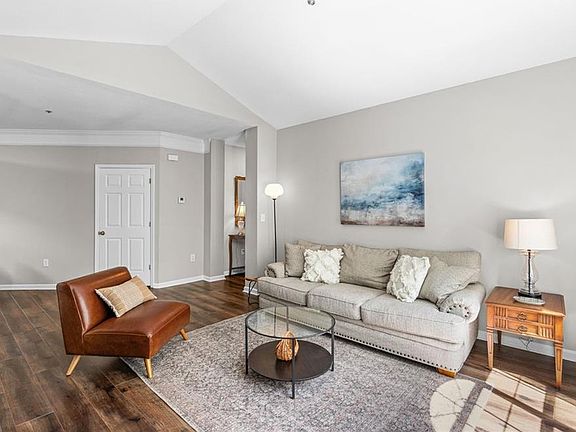2nd image of 238 Edinburgh Ct