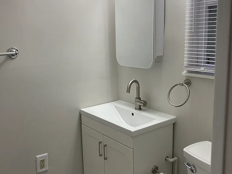 1003 E Hunter Ave #1 — Photo 10