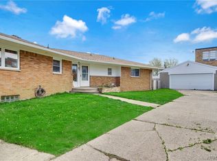 4721 Lake Shore Rd, Hamburg, NY 14075