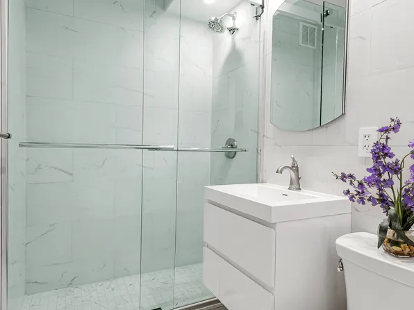 1175 York Avenue image 10 of 14