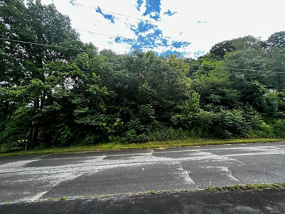 3rd image of Michelham Dr