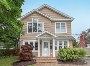 665 Elmwood Rd, West Babylon, NY 11704