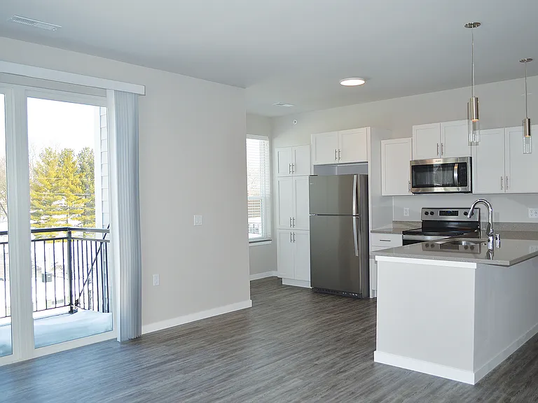 Mammoth Springs Apartments & Townhomes — Photo 30