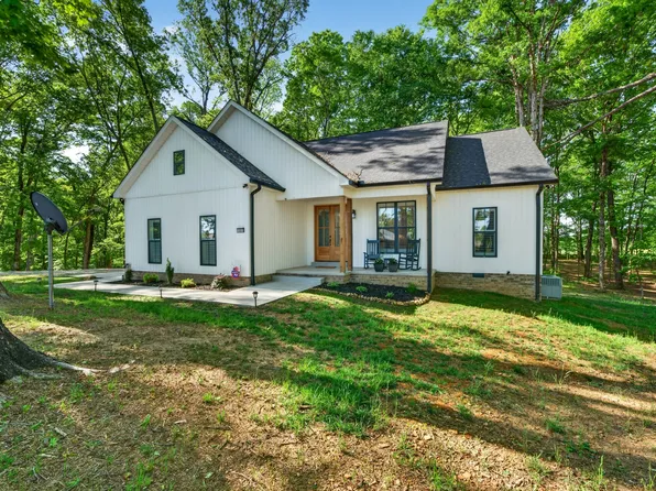 1222 Breeden Rd, Charlotte, TN 37036