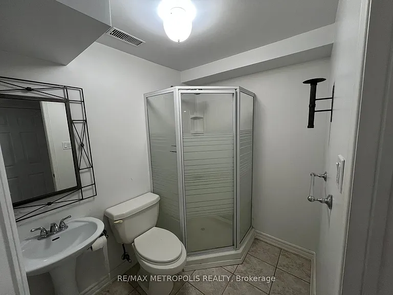 570 Springview Dr #BASEMENT — Photo 18