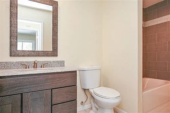 1562 N Harrison St — Photo 10