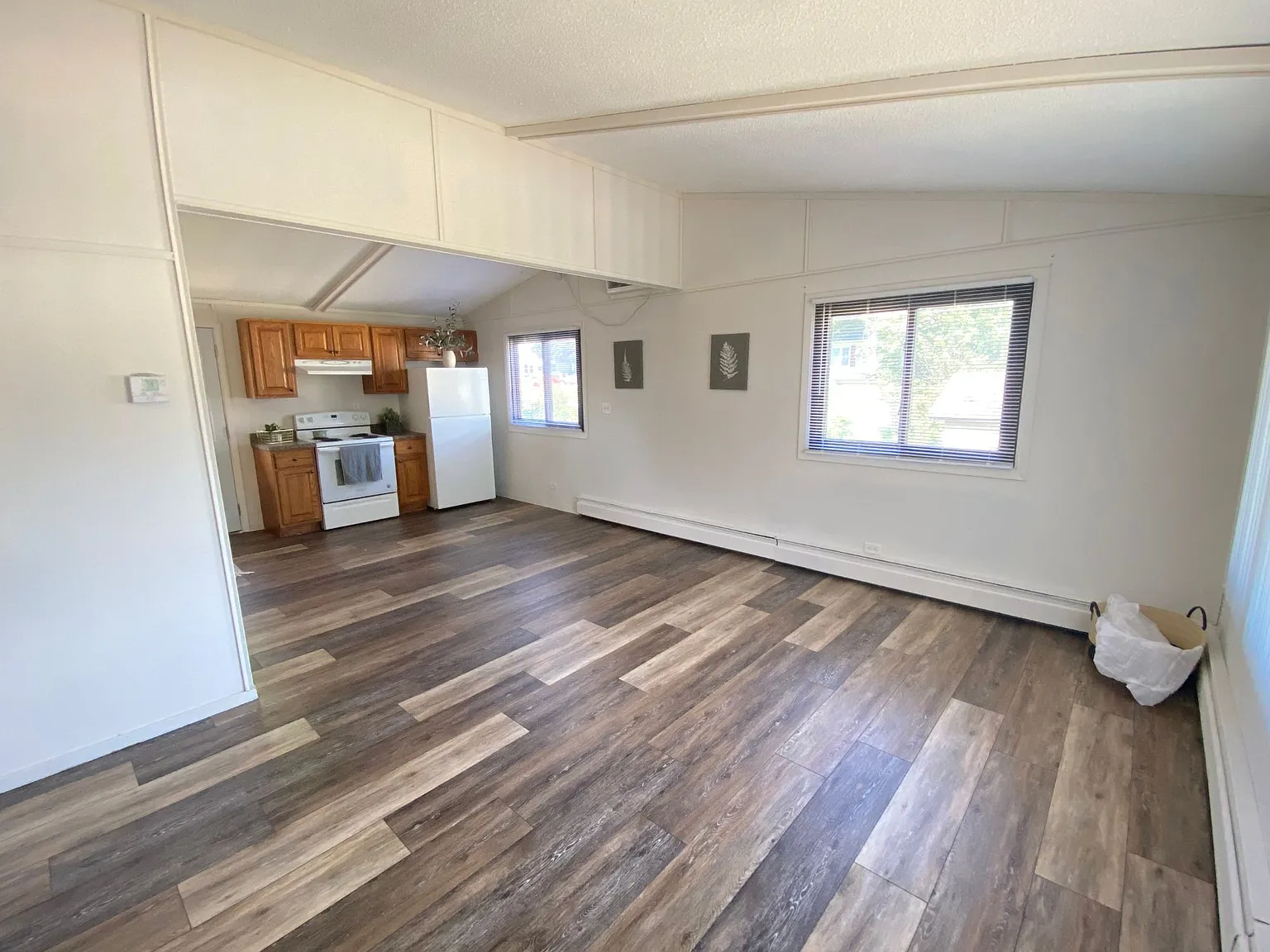 2 bed, 1168 sqft, $950 — Photo 2