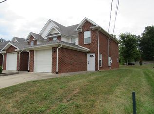 119 Poplar Cir, Radcliff, KY 40160