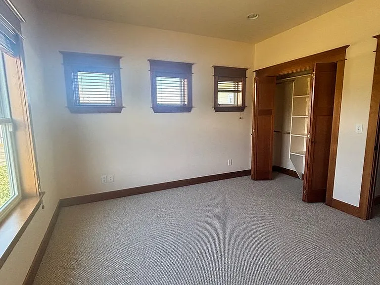 135 Emrie Ln — Photo 17