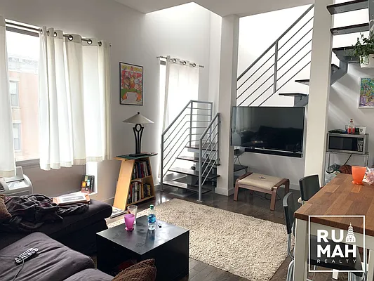 Rented by Rumah Realty Inc | media 11