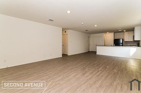 5th image of 1934 Aves Glen Ln