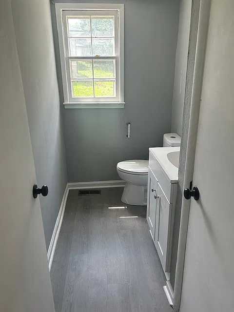 3 bed, 1.5 bath, 1600 sqft, $2,000 — Photo 3