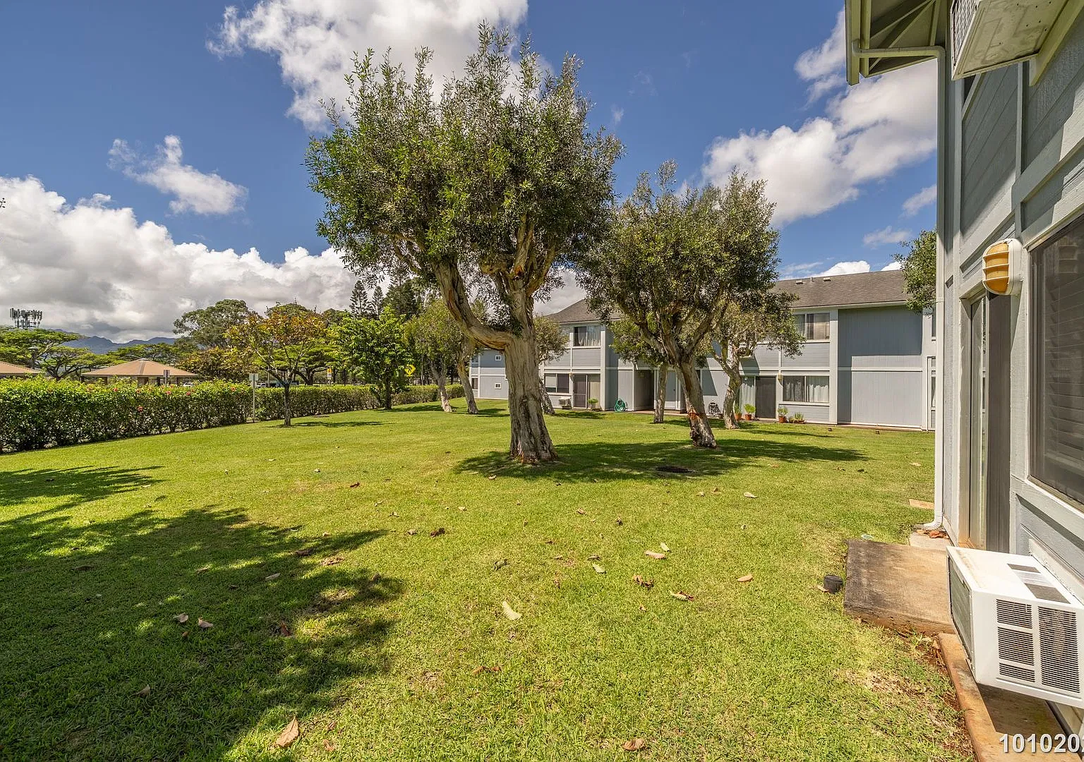 1br 1ba Townhome W/1 Assigned Parking & Ac In Mililani Mauka! — Photo 3