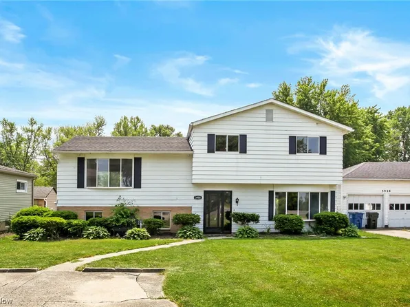 3958 E Lake Rd, Sheffield Lake, OH 44054