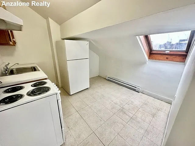 288 Hanover St #1 — Photo 2