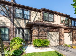 306 Oakwood Ln, Wheeling, IL