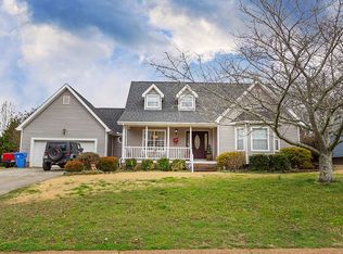 5431 Misty Valley Dr, Ooltewah, TN 37363