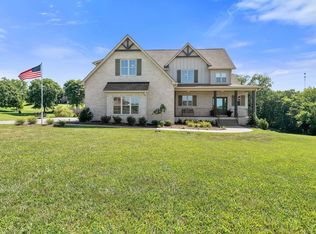 511 Trinity Ln, Burns, TN 37029