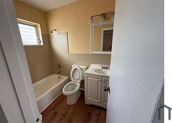 665 NE 133rd St #5 — Photo 8