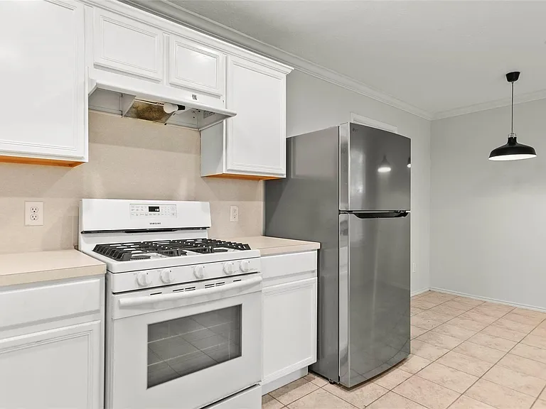 6 Thicket Grove Pl — Photo 11