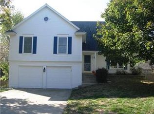 8341 Alden Ln, Lenexa, KS 66215