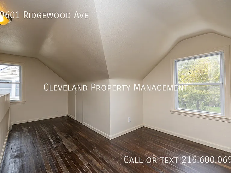 19601 Ridgewood Ave — Photo 30