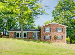 2476 Wildwood Dr, Kingsport, TN 37660